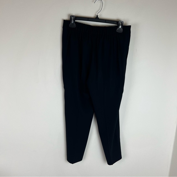 Aritzia Babaton Black Crepe Pleated Cropped Pants Size 8 B2 - Picture 4 of 6